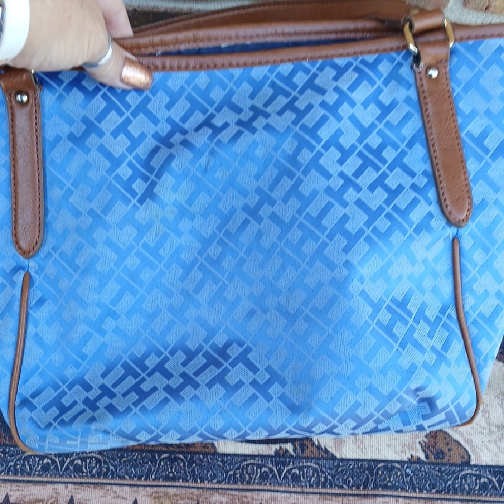 Tommy Hilfiger Blue and Brown Tote Bag - Picture 2 of 16
